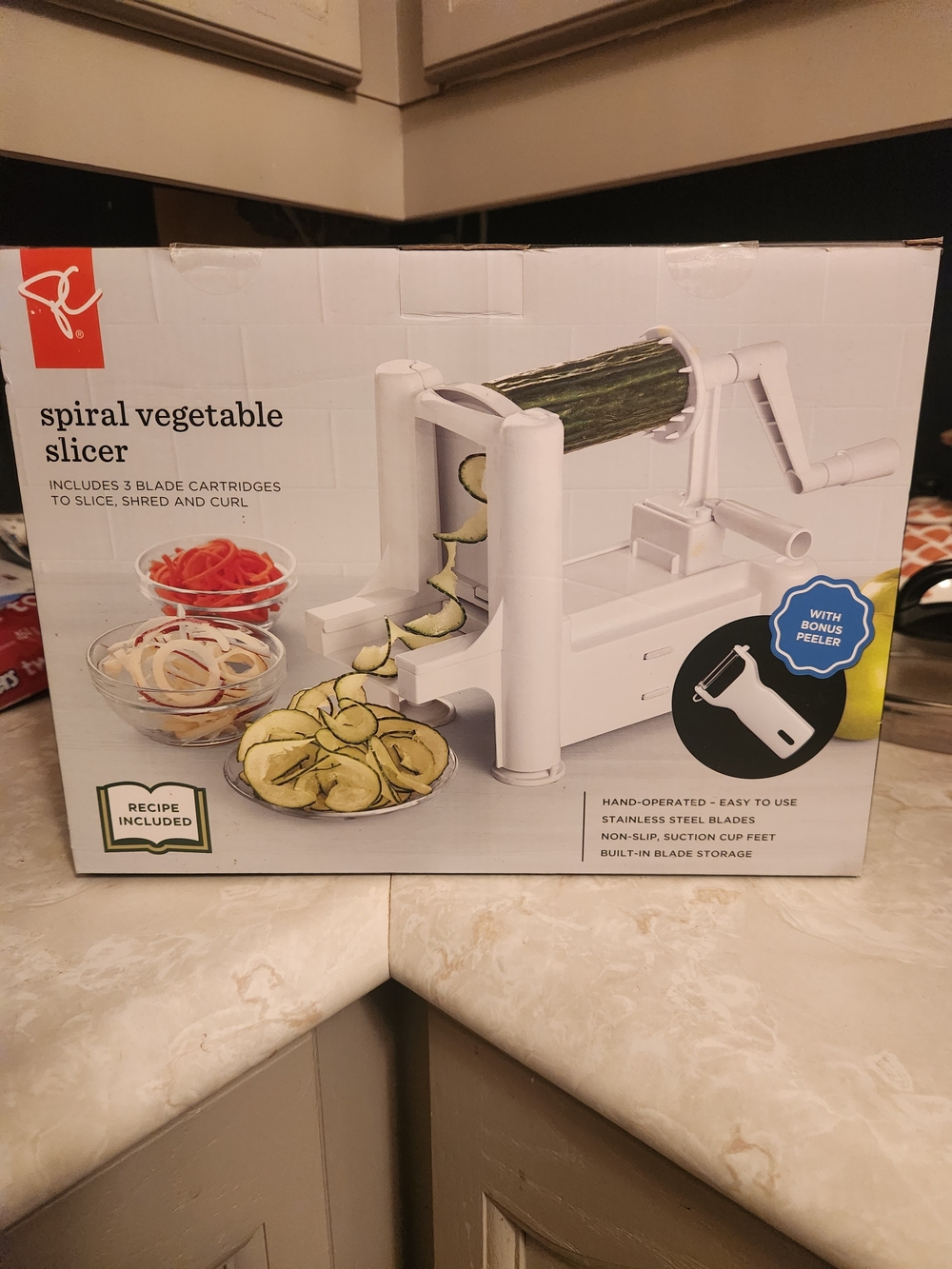 Spiral Vegetable Slicer - White with Bonus Peeler